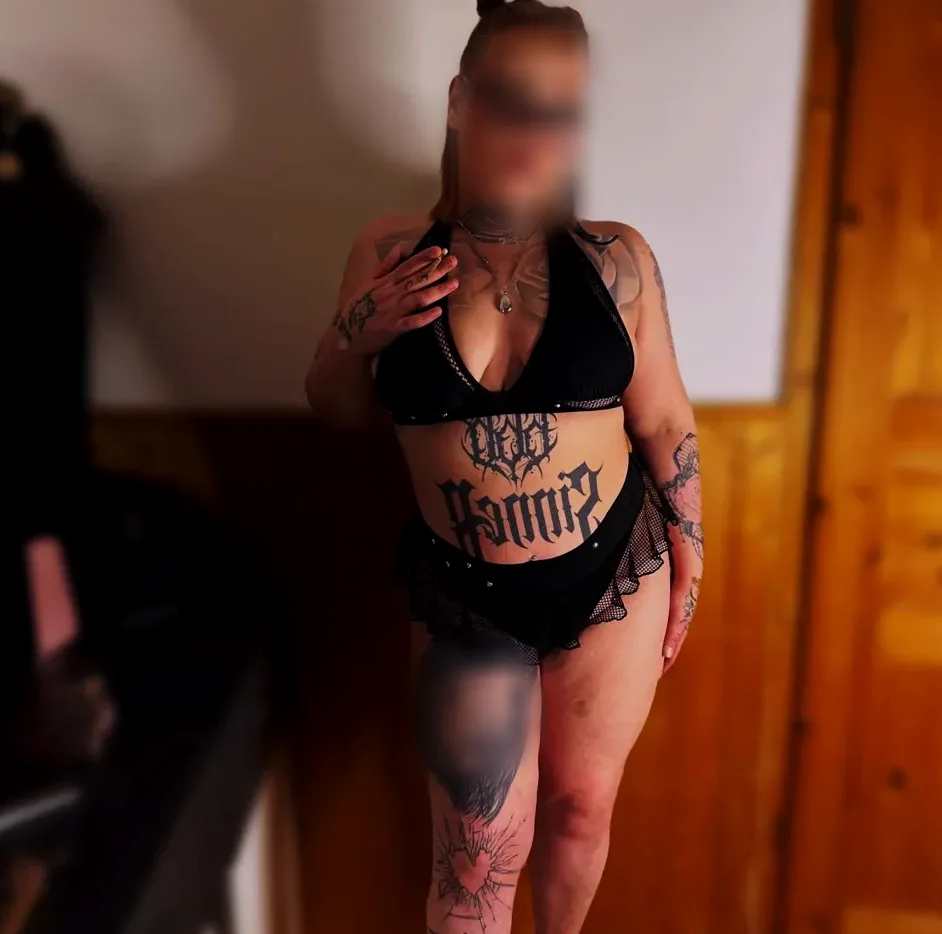 Denise, 26