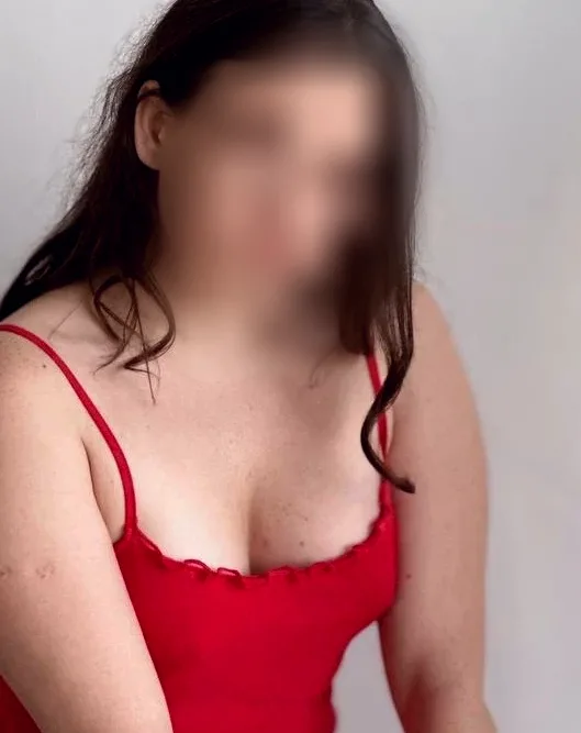 Marlies, 28