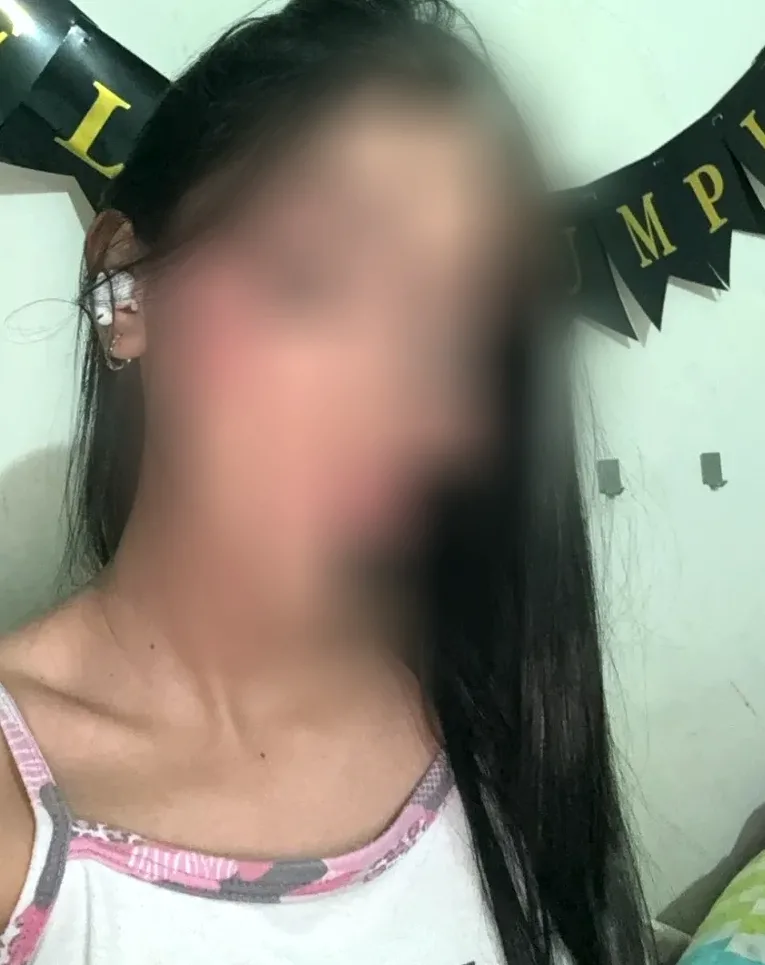 Yasmin, 23